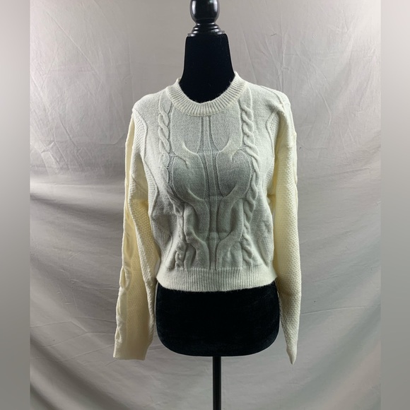 Cable Knit Drop Shoulder Crop Sweater - Picture 6 of 6